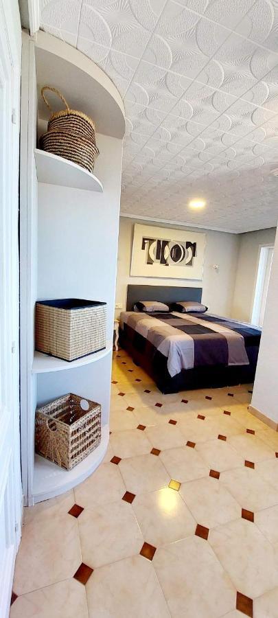 Firstline Beachview Apartment